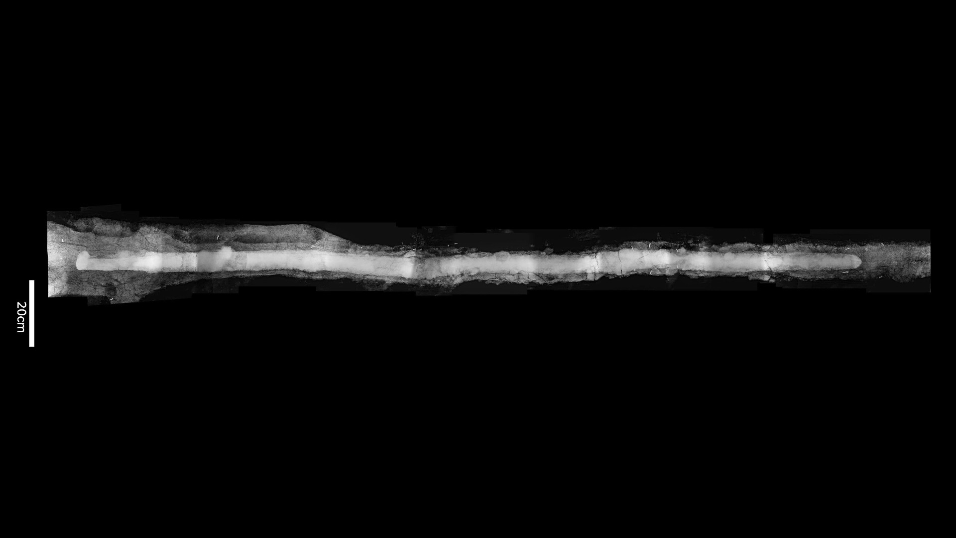 Although much of the iron dakō sword is now heavily rusted after so many centuries in the ground, X-ray photographs show its original shape and size.