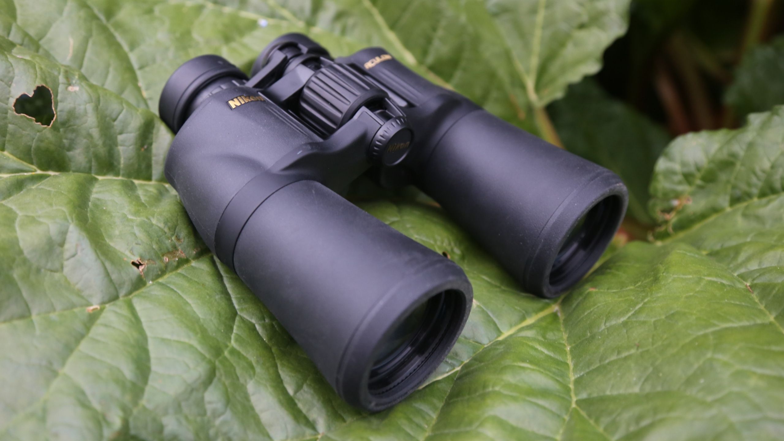 Nikon aculon 10x50 a211 binoculars front three-quarter view