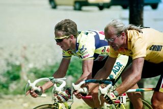 French cyclist Laurent Fignon R rides next to US cyclist Greg Lemond during the 19th stage of the Tour de France between Villard de Lans and AixLesBains on July 21 1989 Photo by AFP Photo credit should read AFP via Getty Images