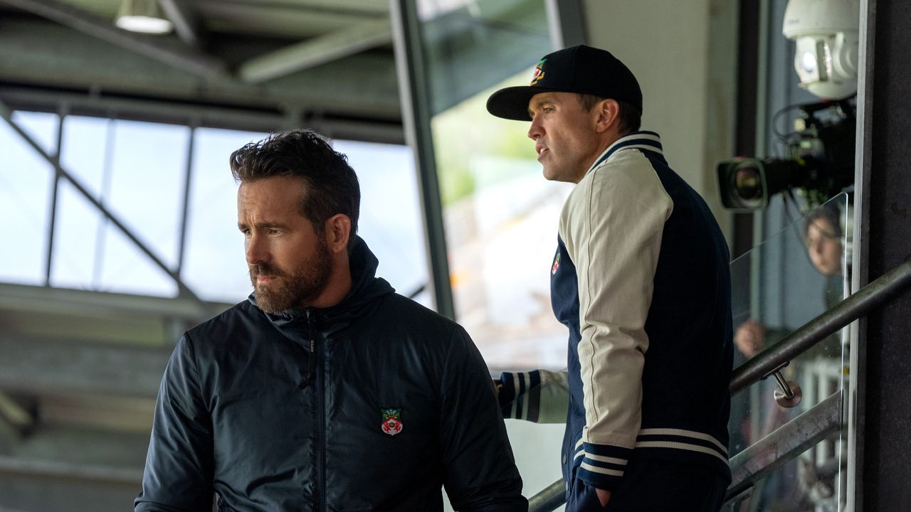 Ryan Reynolds (left) and Rob McElhenney (right) in a scene from FX&#039;s &#039;Welcome to Wrexham&#039;