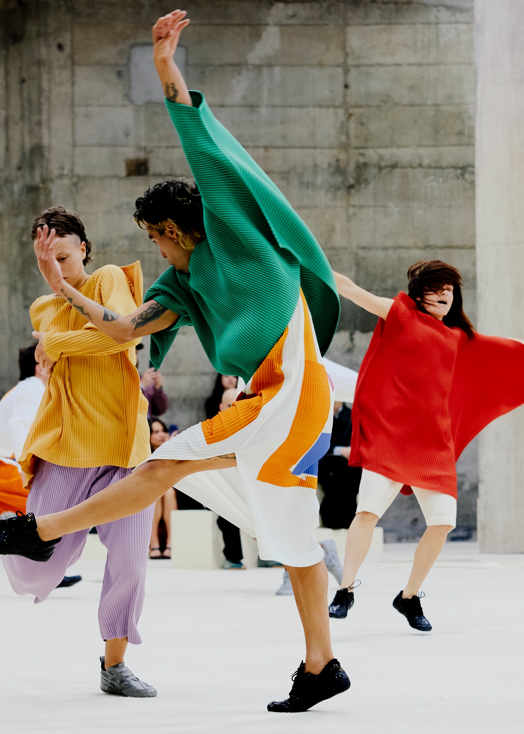 Homme Pliss&amp;eacute; Issey Miyake at Tate Modern performance
