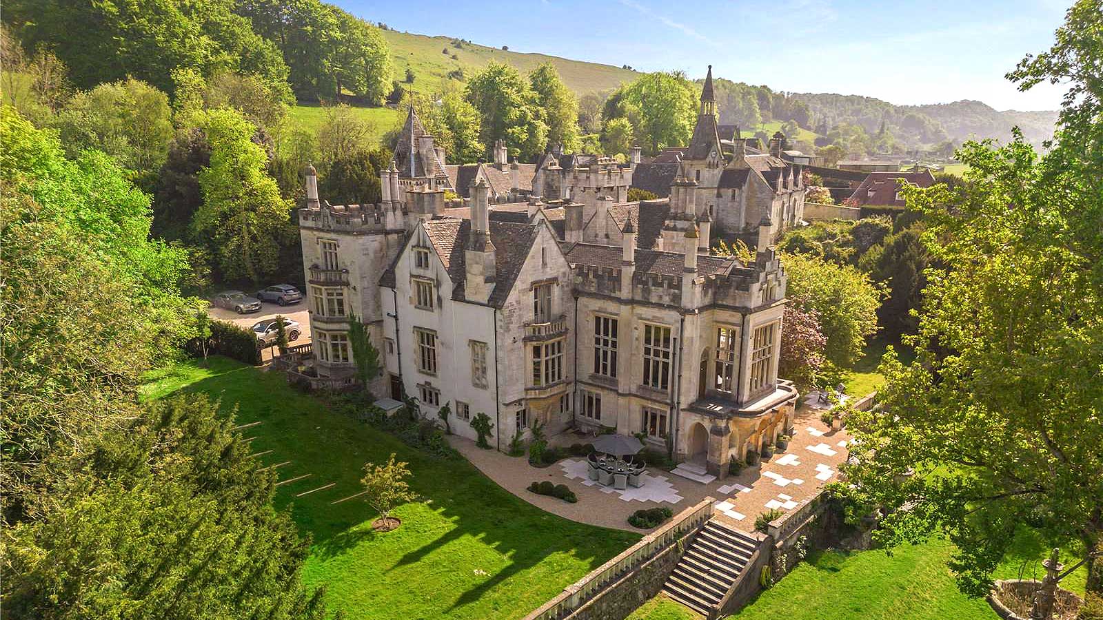 Property for Sale - Stanley Park near Stroud