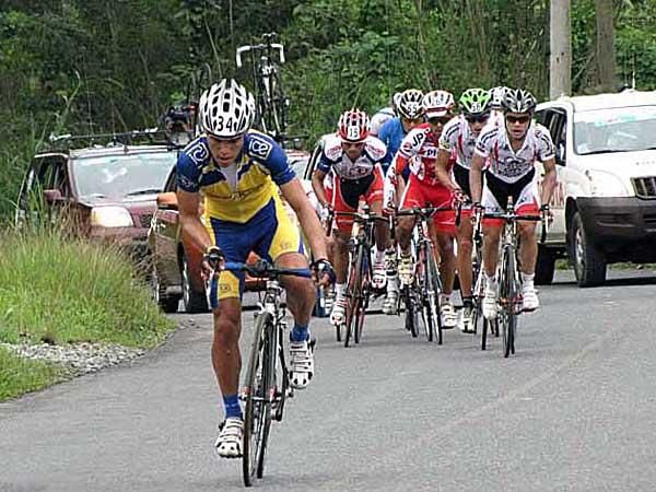 A small group developed at the front of the race.