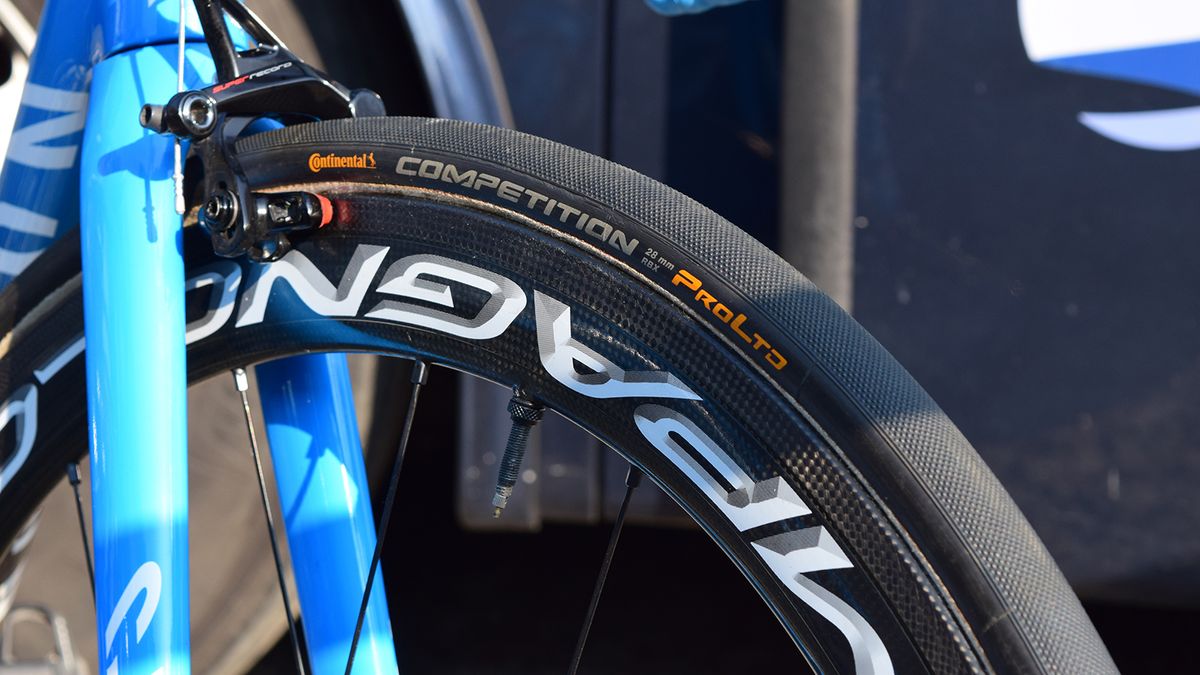 Roelandts used 28mm Continental Competition tubular tyres