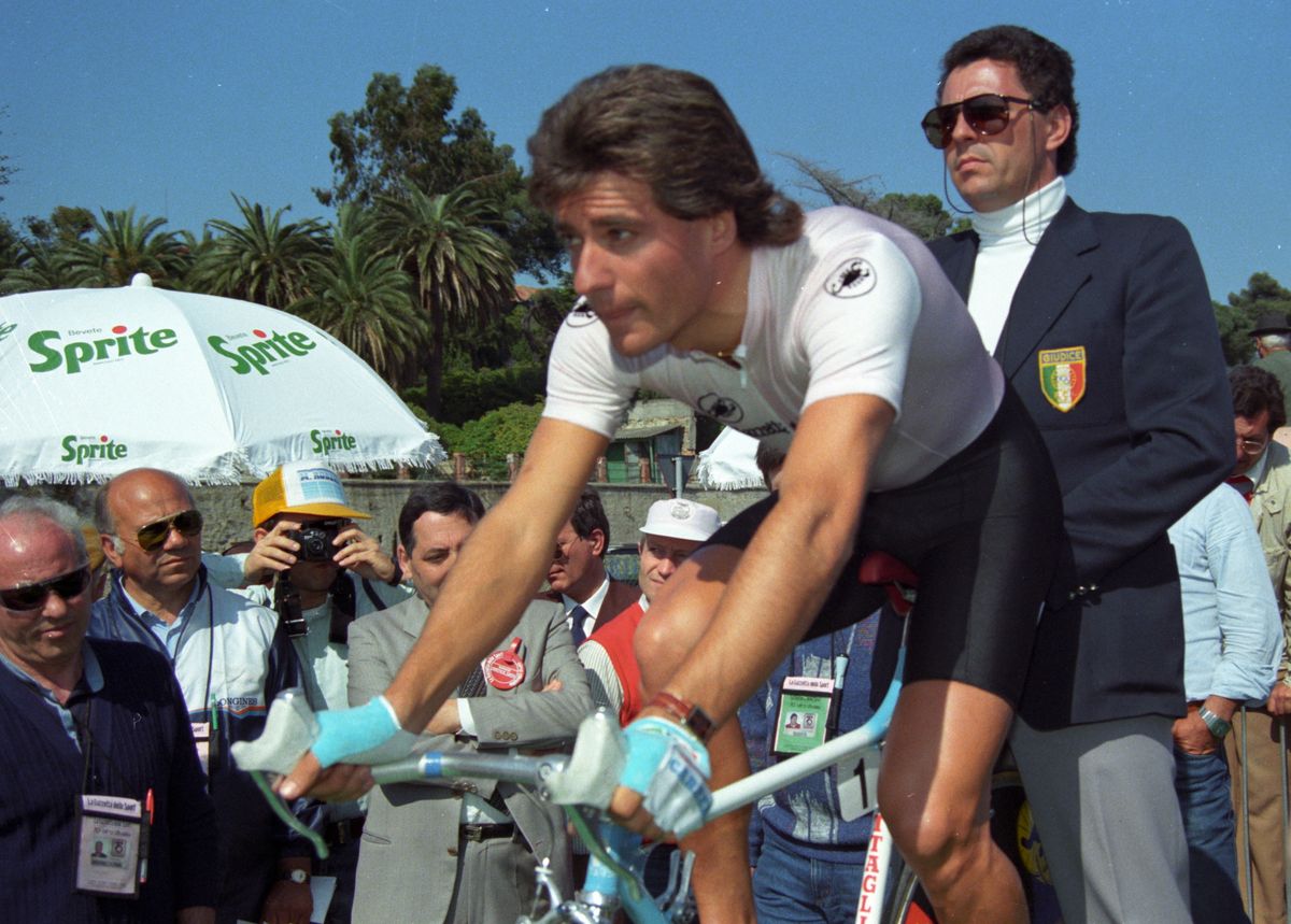 Visentini himself about to pip Steve Bauer to the 1987 4km prologue victory