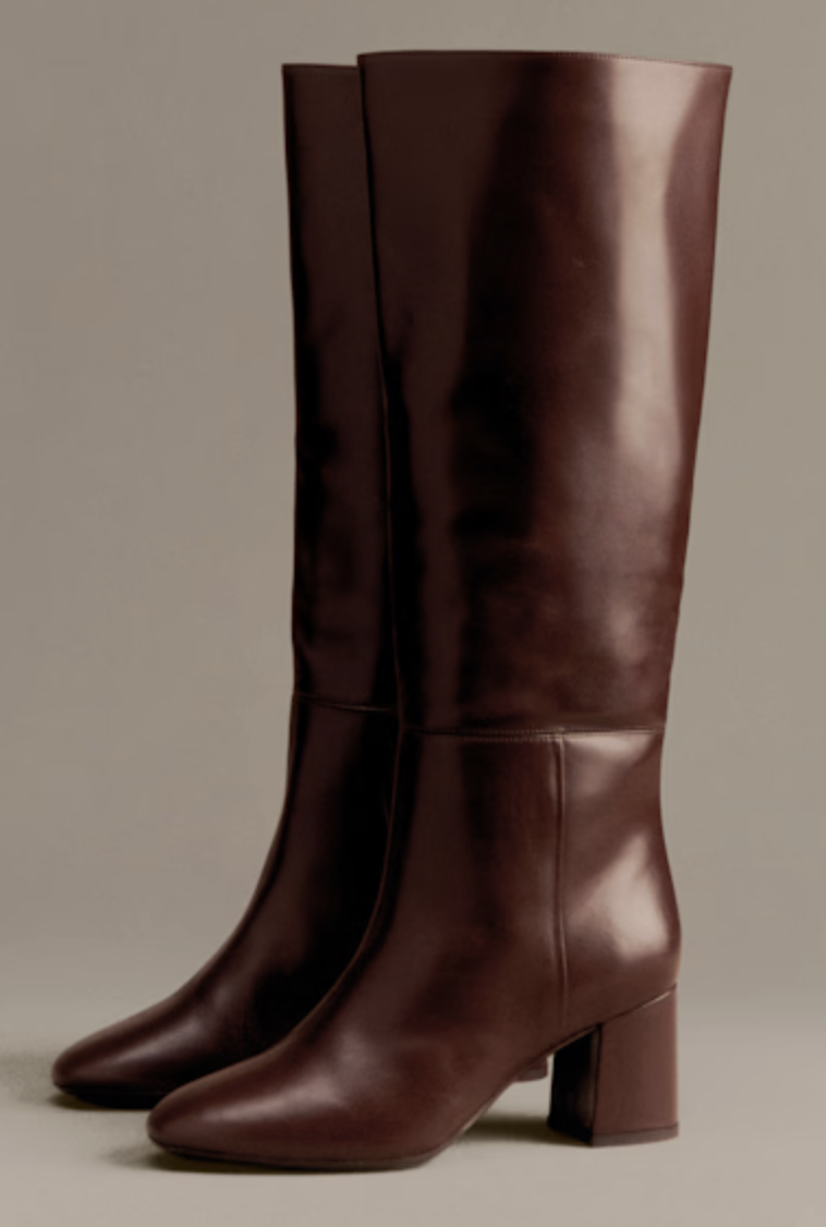 S&amp;eacute;zane, Theodora Boots
