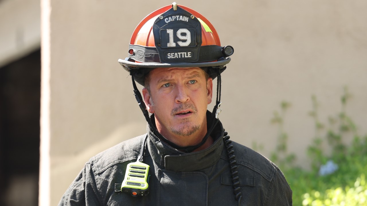 Is Station 19 Building To A Deadly Tragedy With Beckett In The Fall Finale  Crossover Event? | Cinemablend