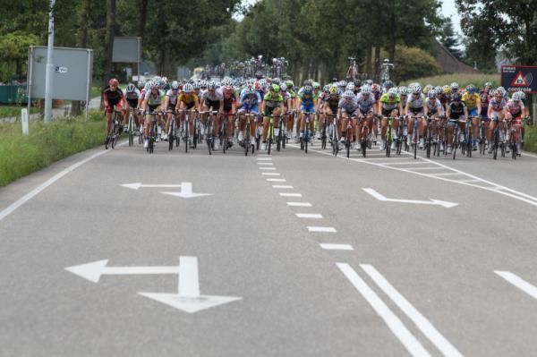 The parcours used both wide straight roads and narrow, twisting lanes on Stage 5