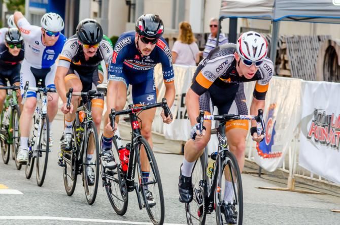 Daniel Holloway pulls the break, ensuring its successful establishment.