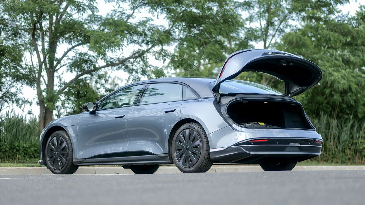 2025 Lucid Air Touring test drive.