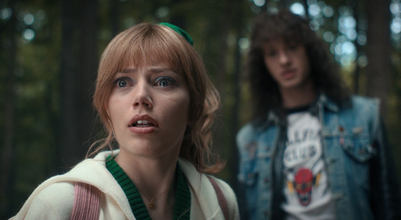 STRANGER THINGS. (L to R) Grace Van Dien as Chrissy from Stranger Things and Joseph Quinn as Eddie Munson