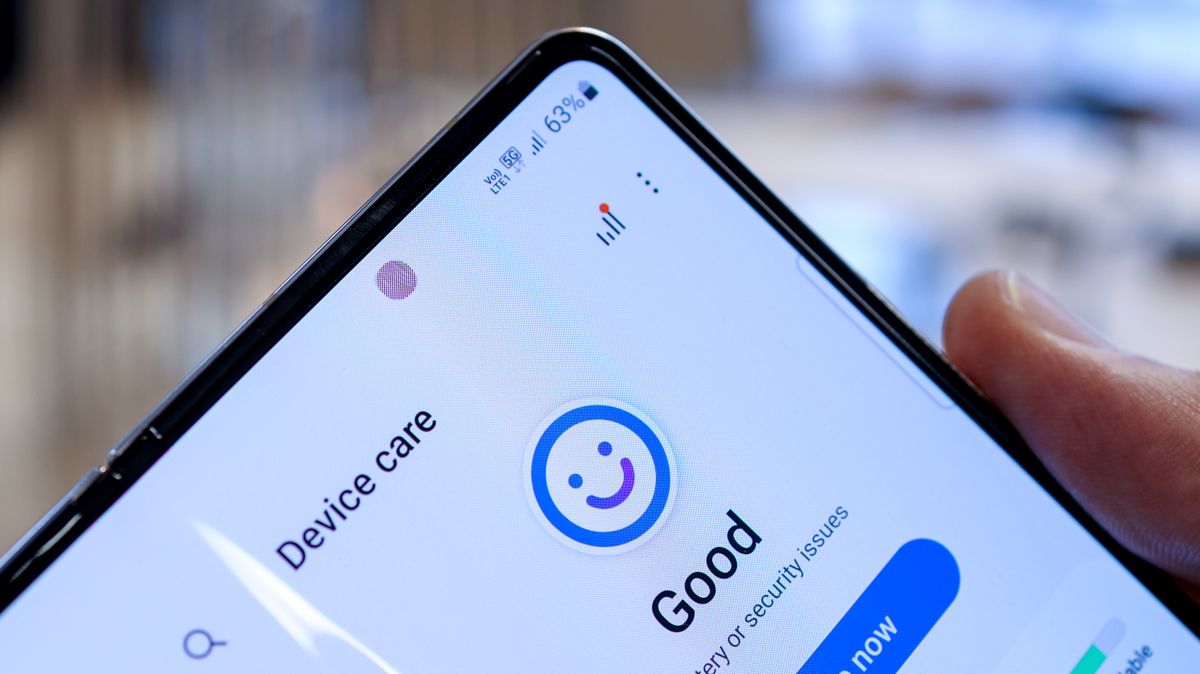 A photo of the Samsung Galaxy Z Fold 4