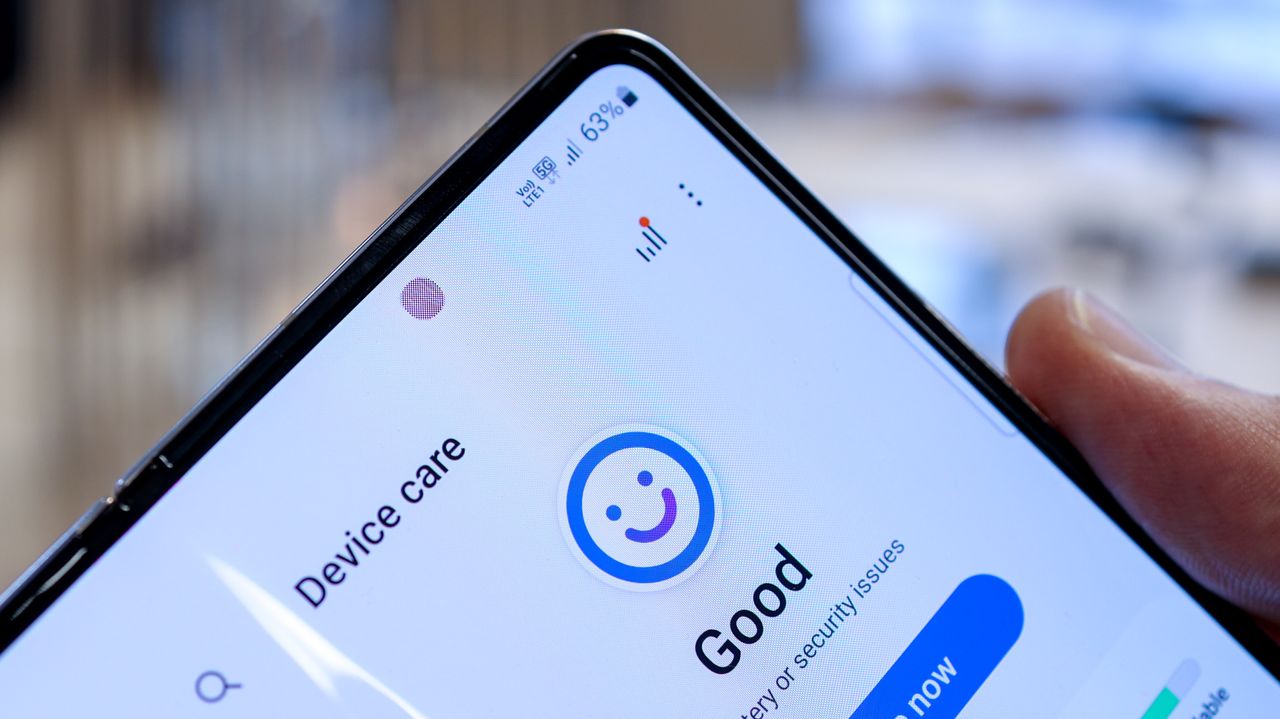 A photo of the Samsung Galaxy Z Fold 4