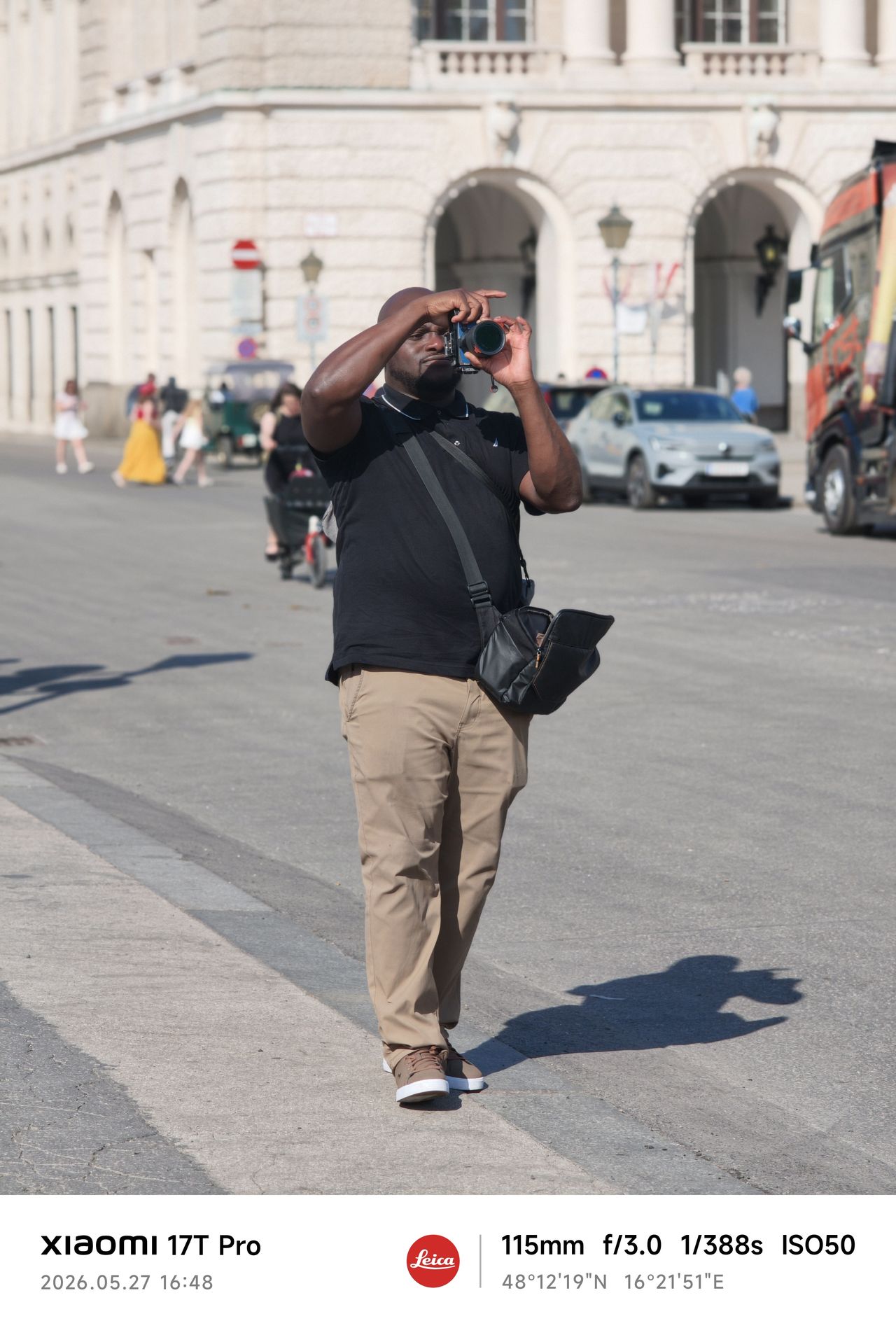 A street photographer in Vienna