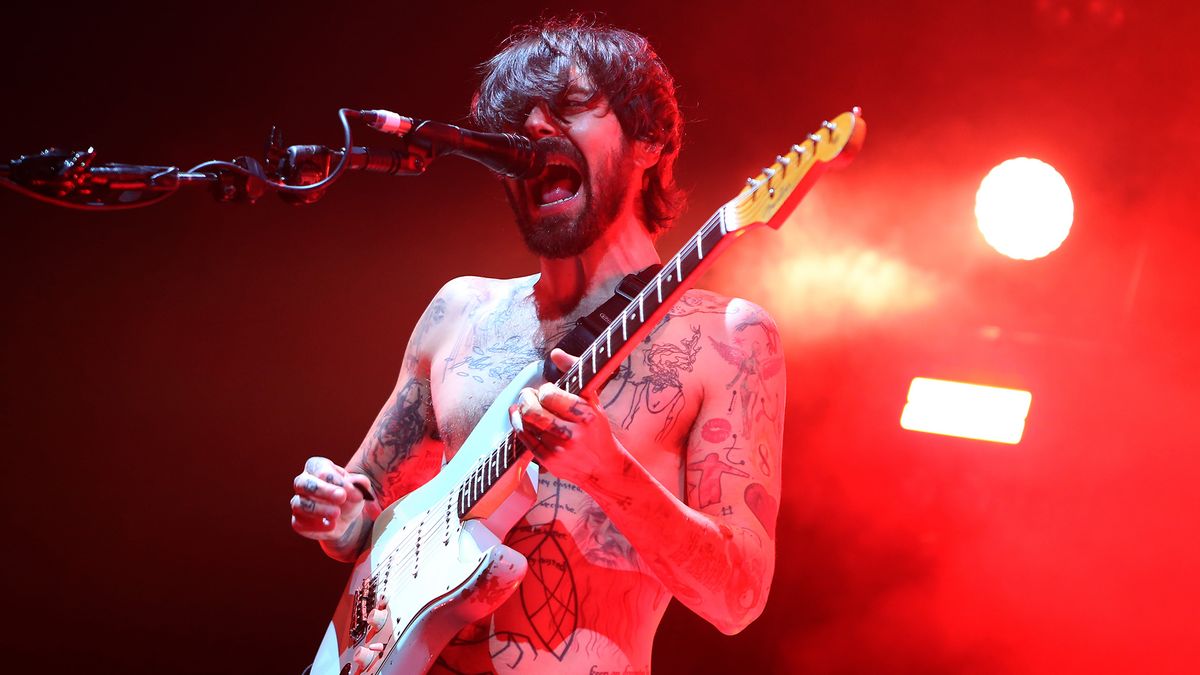 Simon Neil of Biffy Clyro