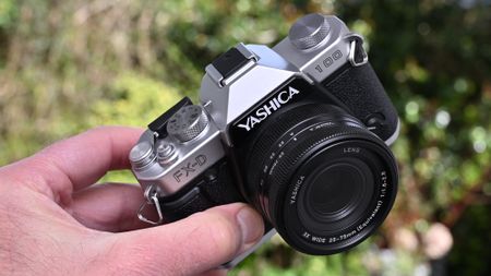 Yashica FX-D 100 product shot