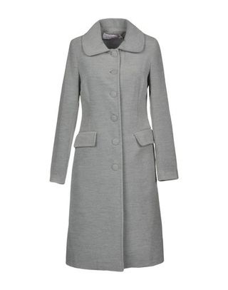 Clothing, Coat, Overcoat, Outerwear, Trench coat, Sleeve, Collar, Beige, Jacket, Frock coat,