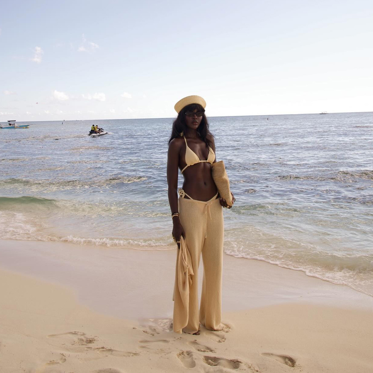 amy lefevre wearing pants to the beach