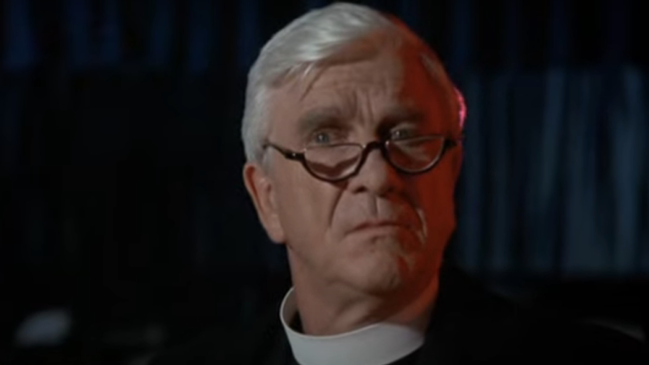 32 Hilarious Lines By Leslie Nielsen In His Funniest Movies