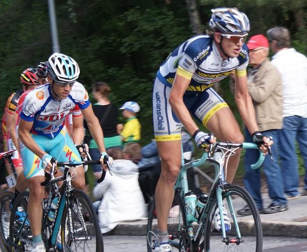 Gustav Larsson heading the chase followed by Fredrik Kessiakoff