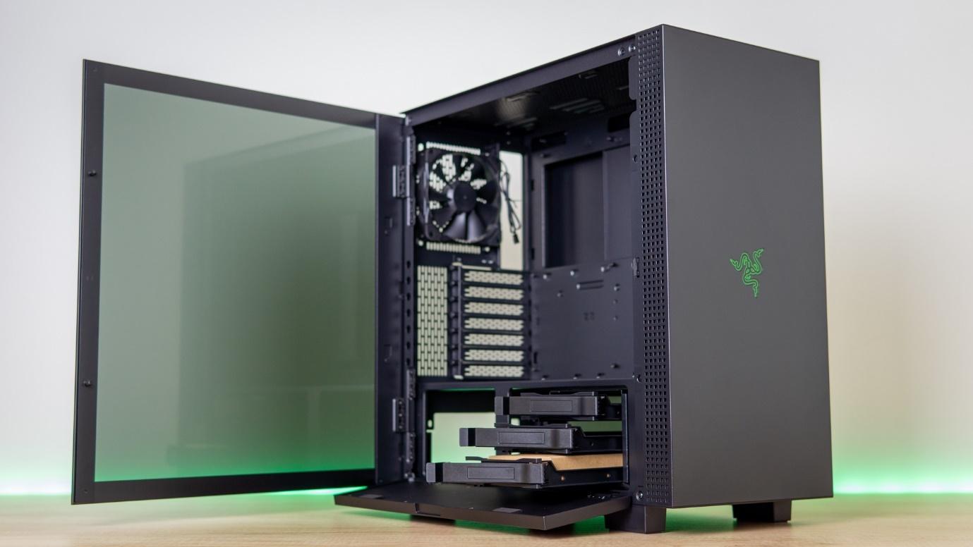 Razer Tomahawk ATX Review: If You Must Own a Razer Case | Tom's