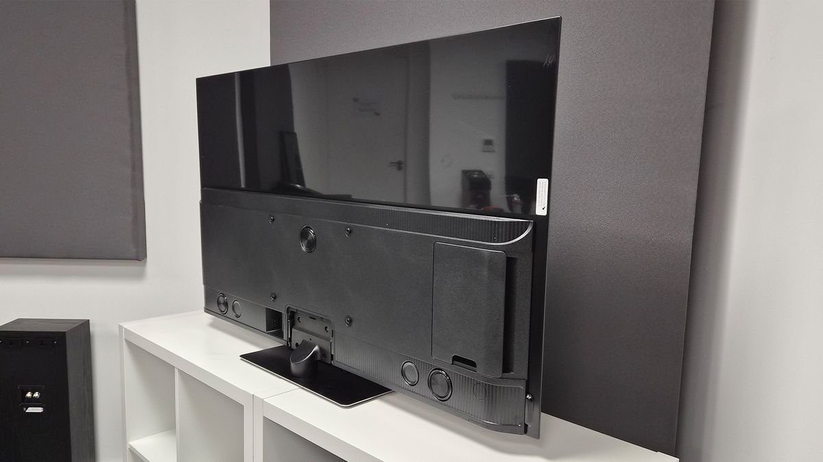Toshiba XF9F OLED TV