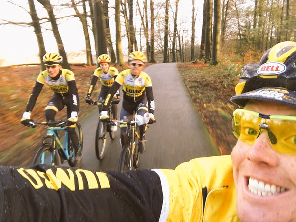 Steven Kruijswijk takes a selfie with some of his teammates