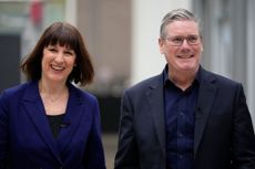 Potential future Labour government leader Keir Starmer walking with his Shadow Chancellor Rachel Reeves (Photo by Christopher Furlong/Getty Images)