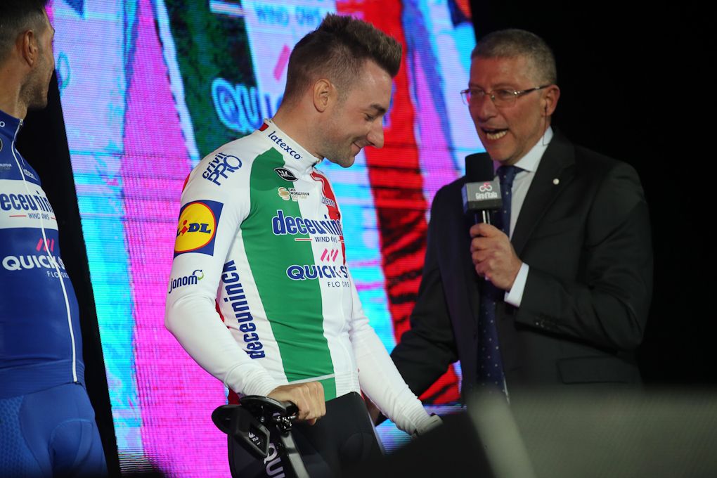 Elia Viviani (Deceuninck-QuickStep) at the Giro team presentation