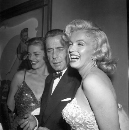 1953: Appearing at a premiere