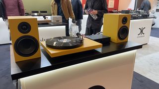 Pro-Ject Colourful Audio System in yellow