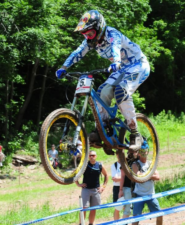 Miriam Nicole (Riding Addiction Commencal) soaring through the air