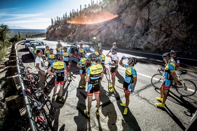 The SmartStop team gets ready for the big climb up Mount Lemon.