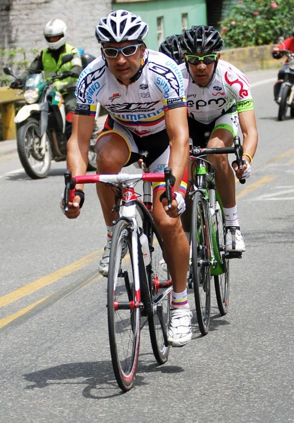 Felix Rafael Cardenas (GW Shimano-Chec-Edeq-Envia) and Giovanni Manuel Baez (Epm-Une)