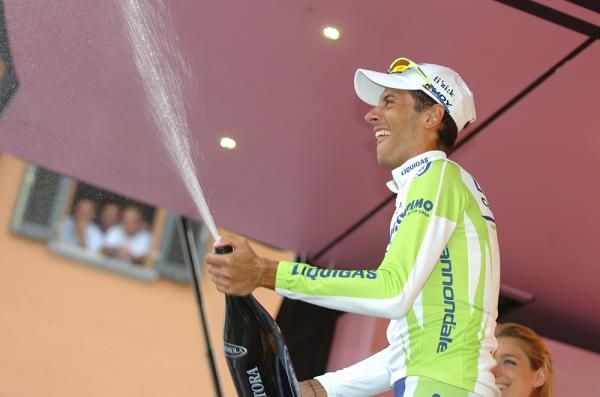 Eros Capecchi (Liquigas-Cannondale) lets the cork fly