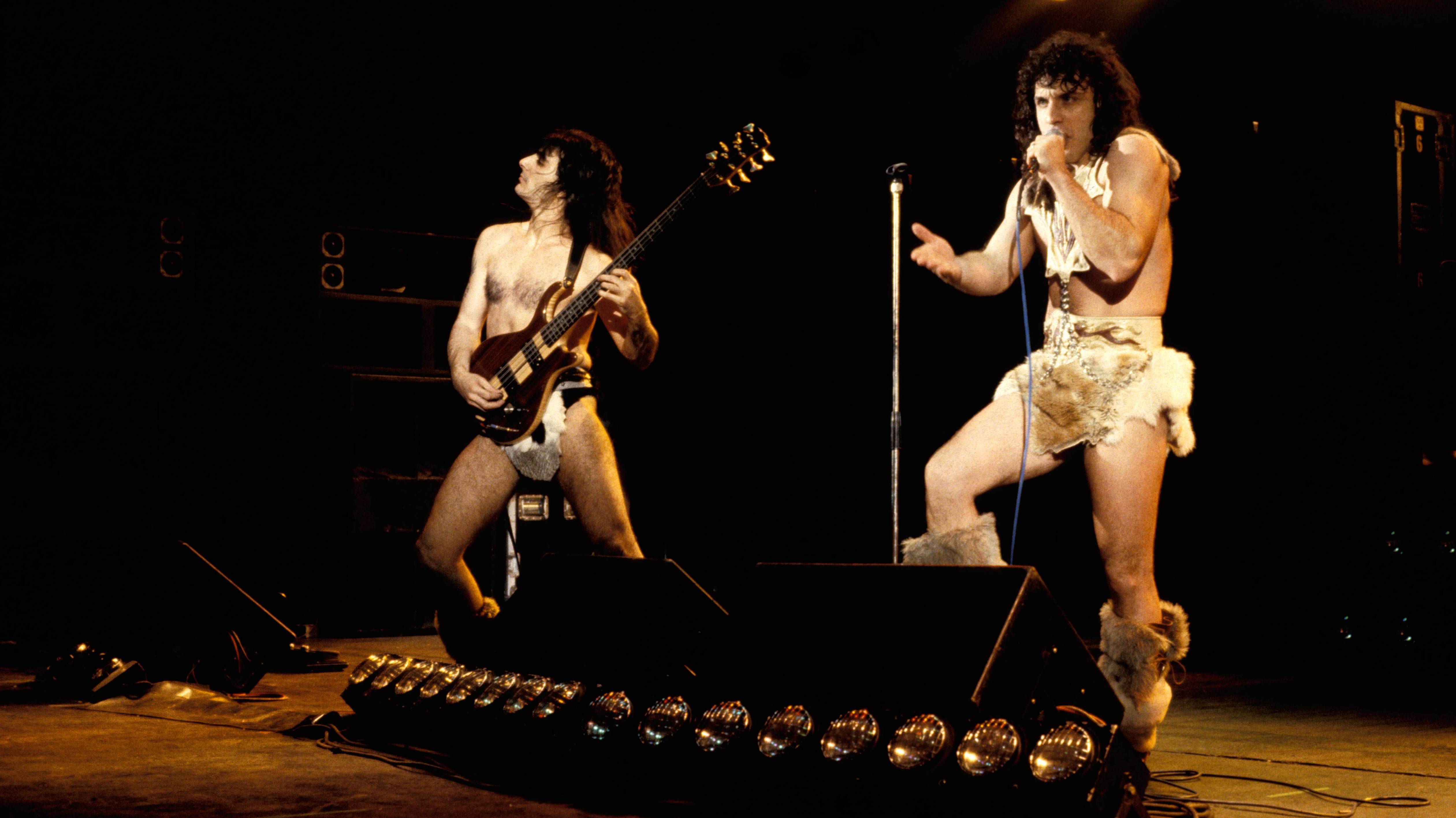 Photo of MANOWAR live in the 1980s