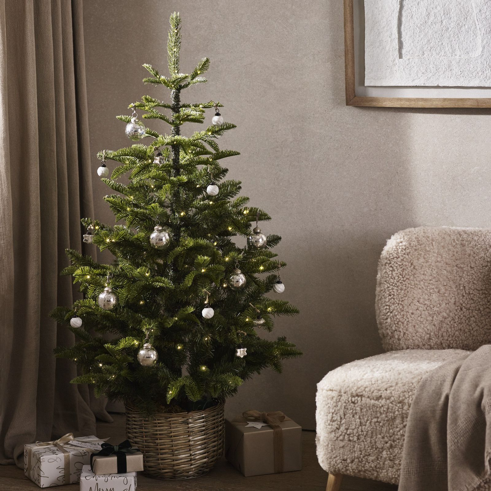 The top 10 Christmas tree trends and decoration styles | Ideal Home