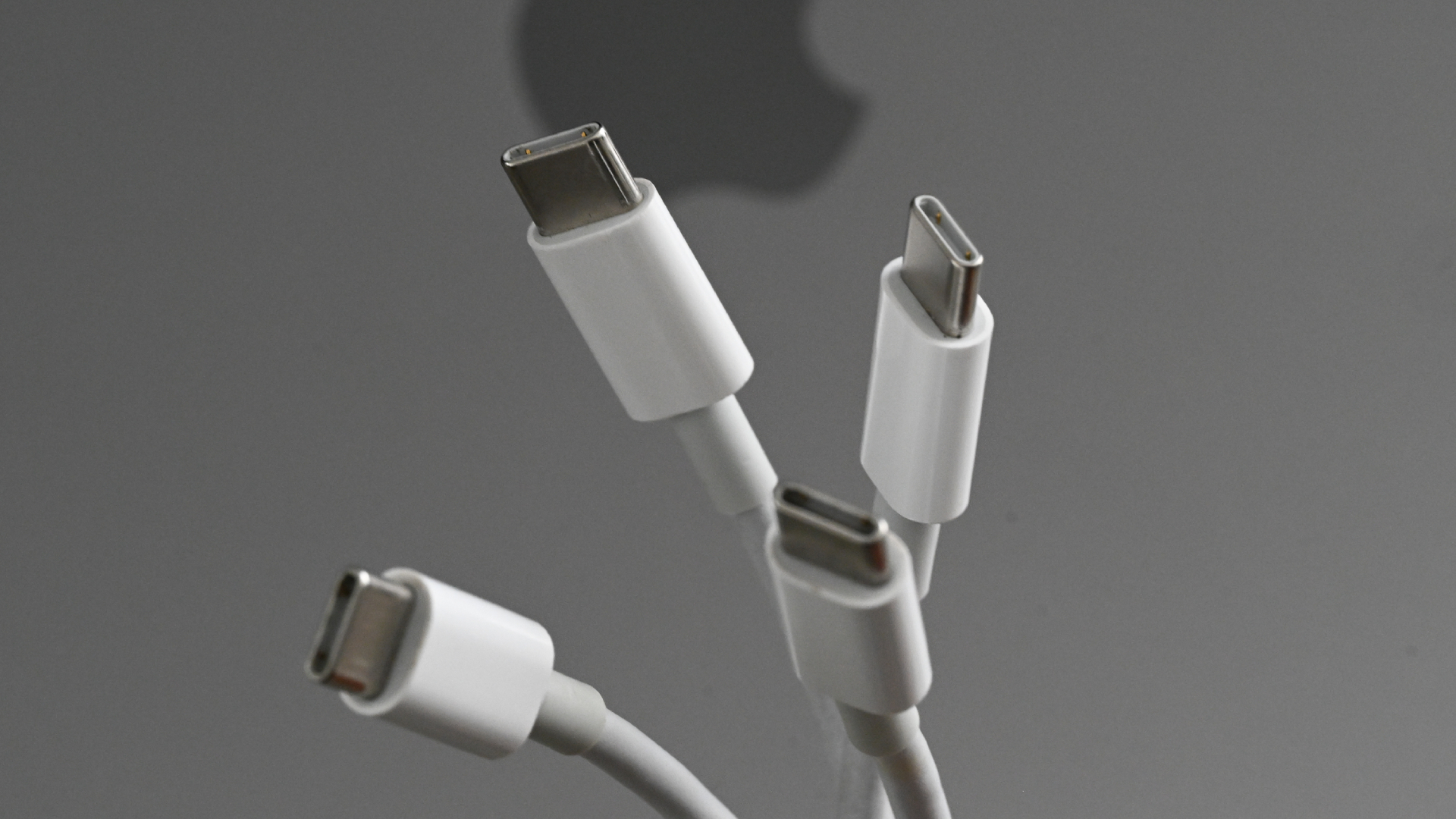 A group of USB-C cables together