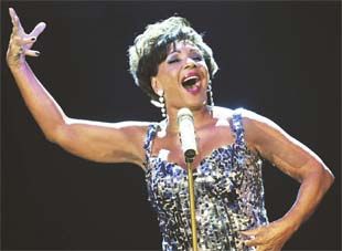 Misfits star to play Shirley Bassey in BBC biopic