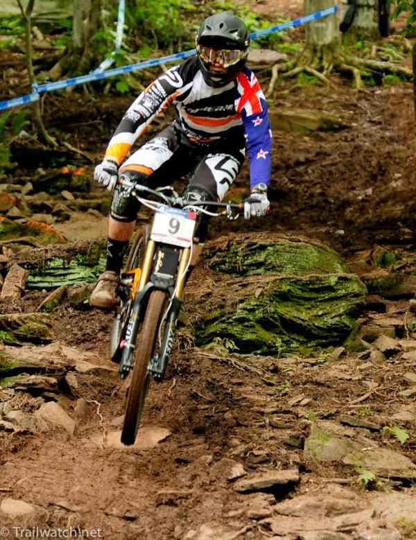 Cameron Cole (Lapierre International) off balance in the air