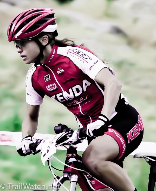 Judy Freeman (Kenda-Felt) hammers up the first pavement climb.