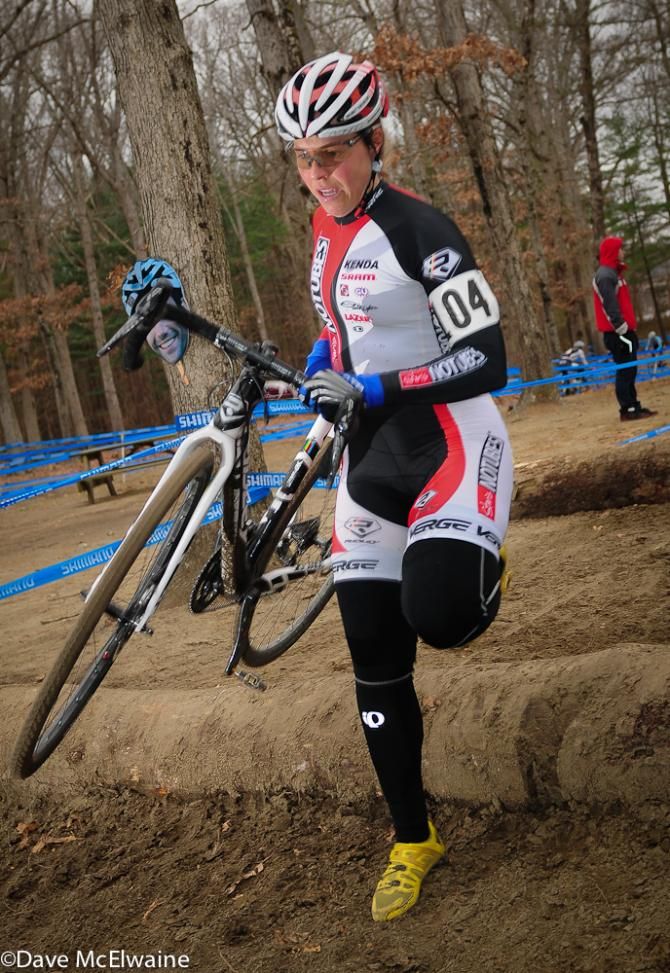Amanda Carey (NoTubes) racing near the front on lap one
