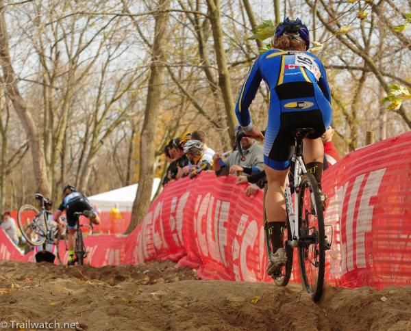 Pepper Harlton (Juventus Cycling Club) watching those ahead of her having to get off their bikes