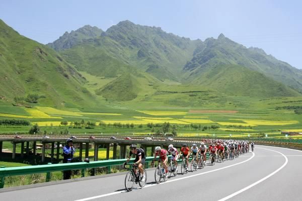 As the peleton approached the KOM a few attacks were made.