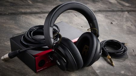 Adam Audio H200