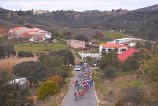 The Algarve peloton during stage 1