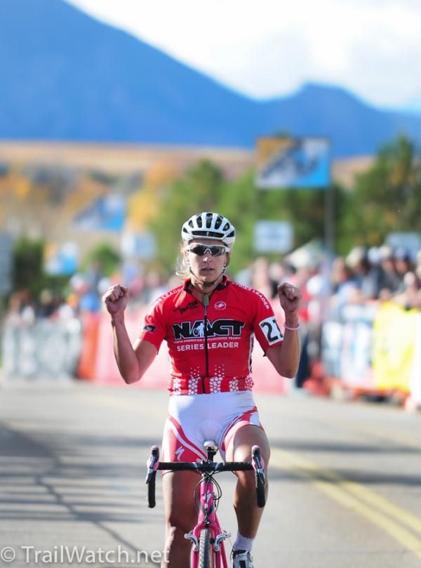 Meredith Miller (California Giant Berry) works her way up to second place to keep the leader's jersey.