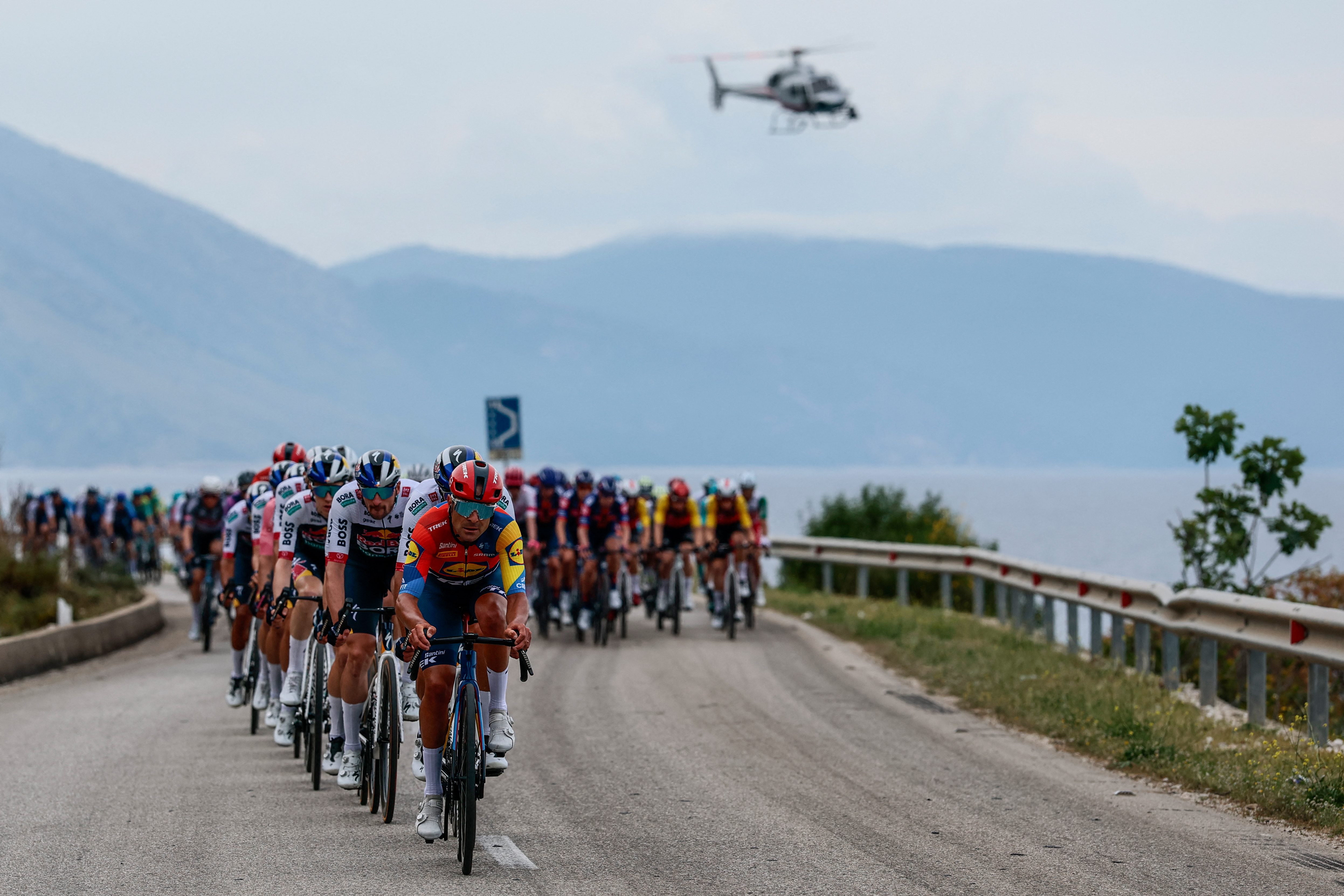 The peloton at the 2025 Giro d'Italia