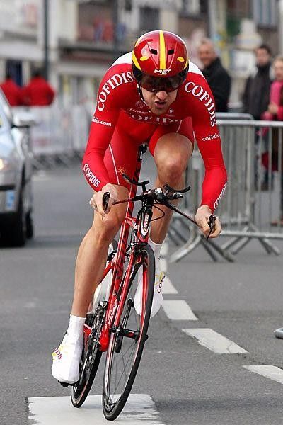 Bradley Wiggins hammers it