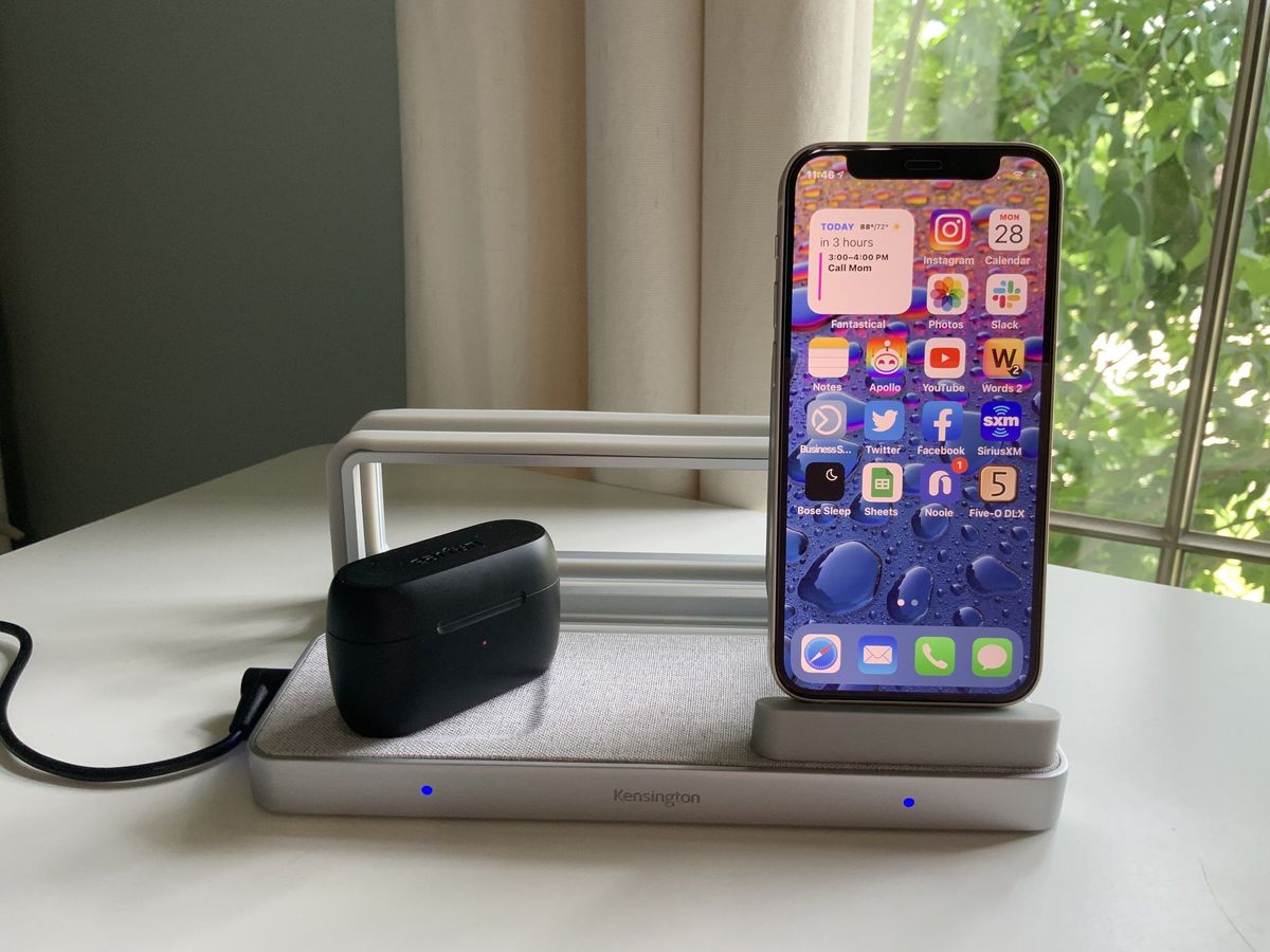 Kensington Studiocaddy Charging Station Lifestyle
